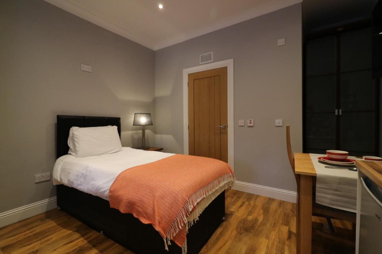 Signature - Linden Cottage Room 2 Ердрі Екстер'єр фото